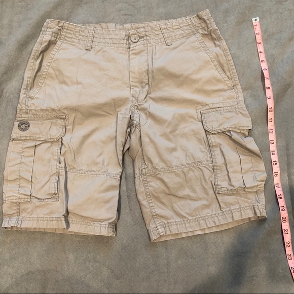 SOLD! Men’s DKNY Khaki Cargo Shorts - Picture 1 of 4